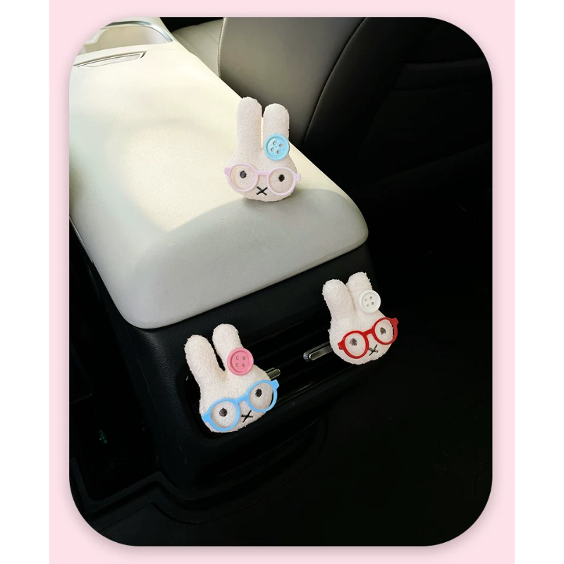 Cute Rabbit with Glasses Car A - огляд і ціна Car Vent Diffuser
